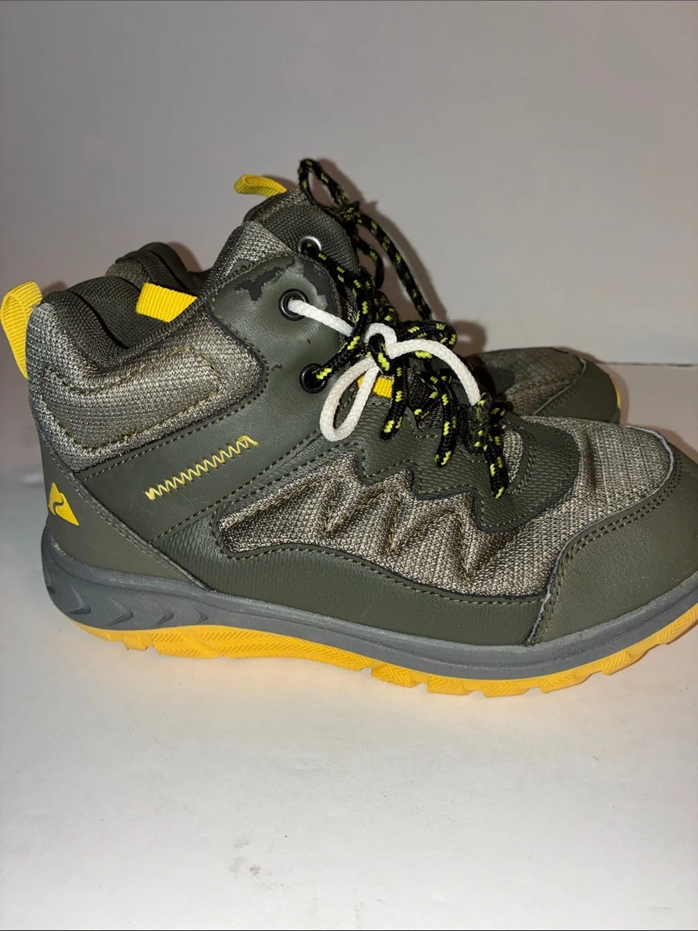Ozark Trail, Boy’s Size 3, Hiking Boots, Grey